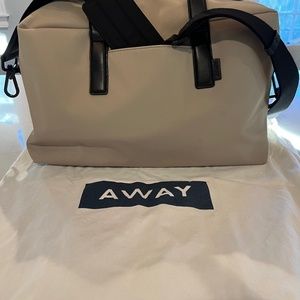 AWAY Everywhere Bag
